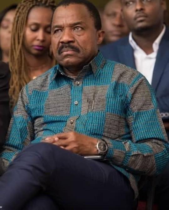 Gabrielmboyo's tweet photo. Un homme brave Une richesse parlementaire sans commune mesure. Un modèle,un parent,une bibliothèque brûle sans secours. Le peuple congolais a perdu un homme très nécessaire 😭 que la terre de nos ancêtres te soit douce repose en paix 🙏🏻#HTlokondo https://t.co/O70ekVTGbA