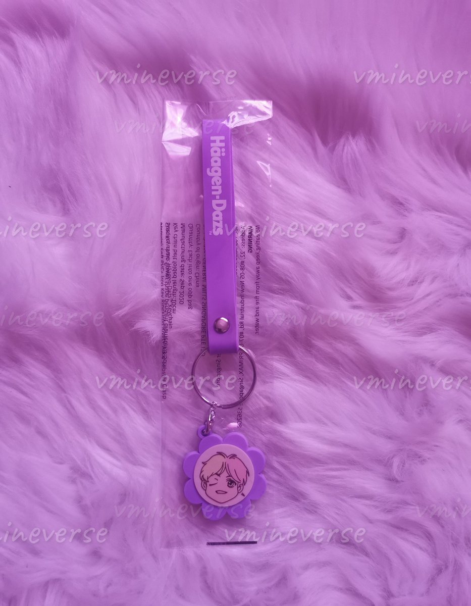 vmineverse1230's tweet photo. WTS / LFB (PH ONLY) 🇵🇭
BTS V / Tiny Tan Taehyung Häagen-Dazs Keyring

🏷️₱250 + LSF if outside Iloilo City
💯 Official
💯 Mint Condition
✔️ ONHAND
✔️ Rare, was only sold in SG, ML &amp; Taiwan

Pls my T&amp;Cs (link on my bio) before you PM me to buy 😊

#WTSBTS #WTSPH https://t.co/PlYepB2TSi