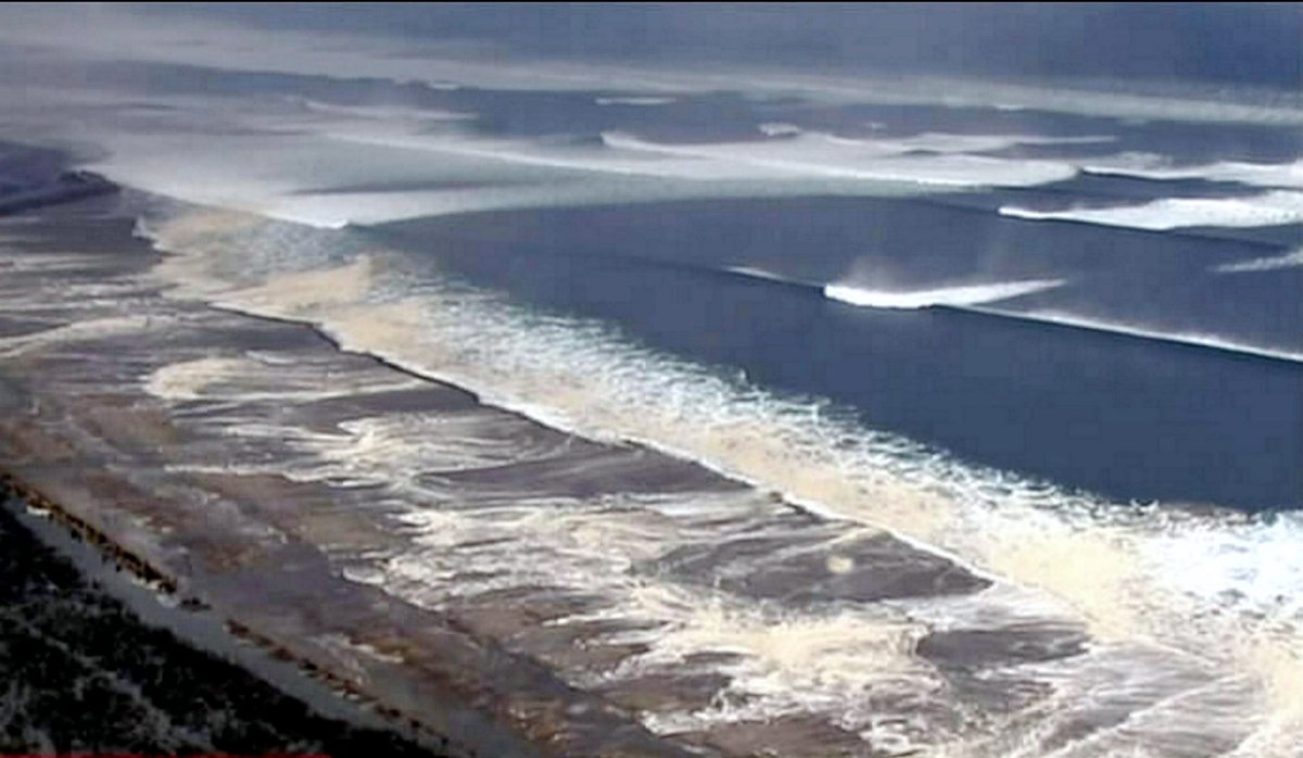 librodeifatti's tweet photo. #AccaddeOggi 11.03.2011 - Il più grave #terremoto nella storia del #Giappone (magnitudo 9.0) provoca uno #tsunami che colpisce gran parte delle coste e danneggia gravemente la centrale nucleare di #Fukushima. Nel disastro perdono la vita oltre 15.000 persone https://t.co/U2LKuZwLnm