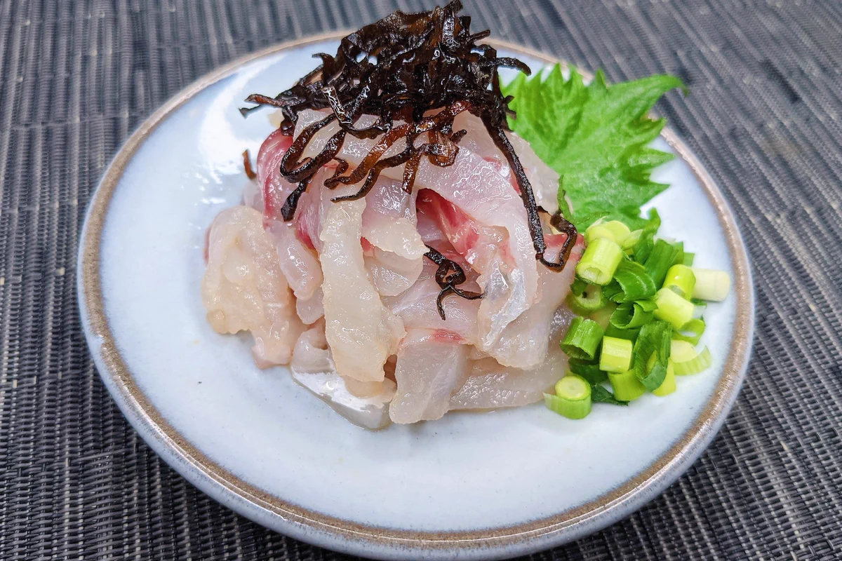 絶品で簡単料理！真鯛の塩こんぶ漬けのレシピ！