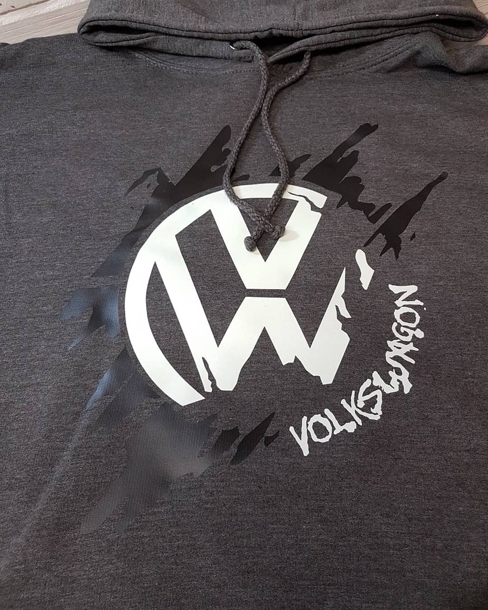 When you've got to glow you've got to glow #tinygecko #gecko #SocialTrend #ATSocialMedia #UKSmallBiz #smallbizuk #ukbiz #tshirtdesign #smallbusines #tshirtdesigner #graphictshirt #funnytshirt #printedtshirt #tshirtprint #customprints #teeshirt #tshirtbusiness #tees #tshirts