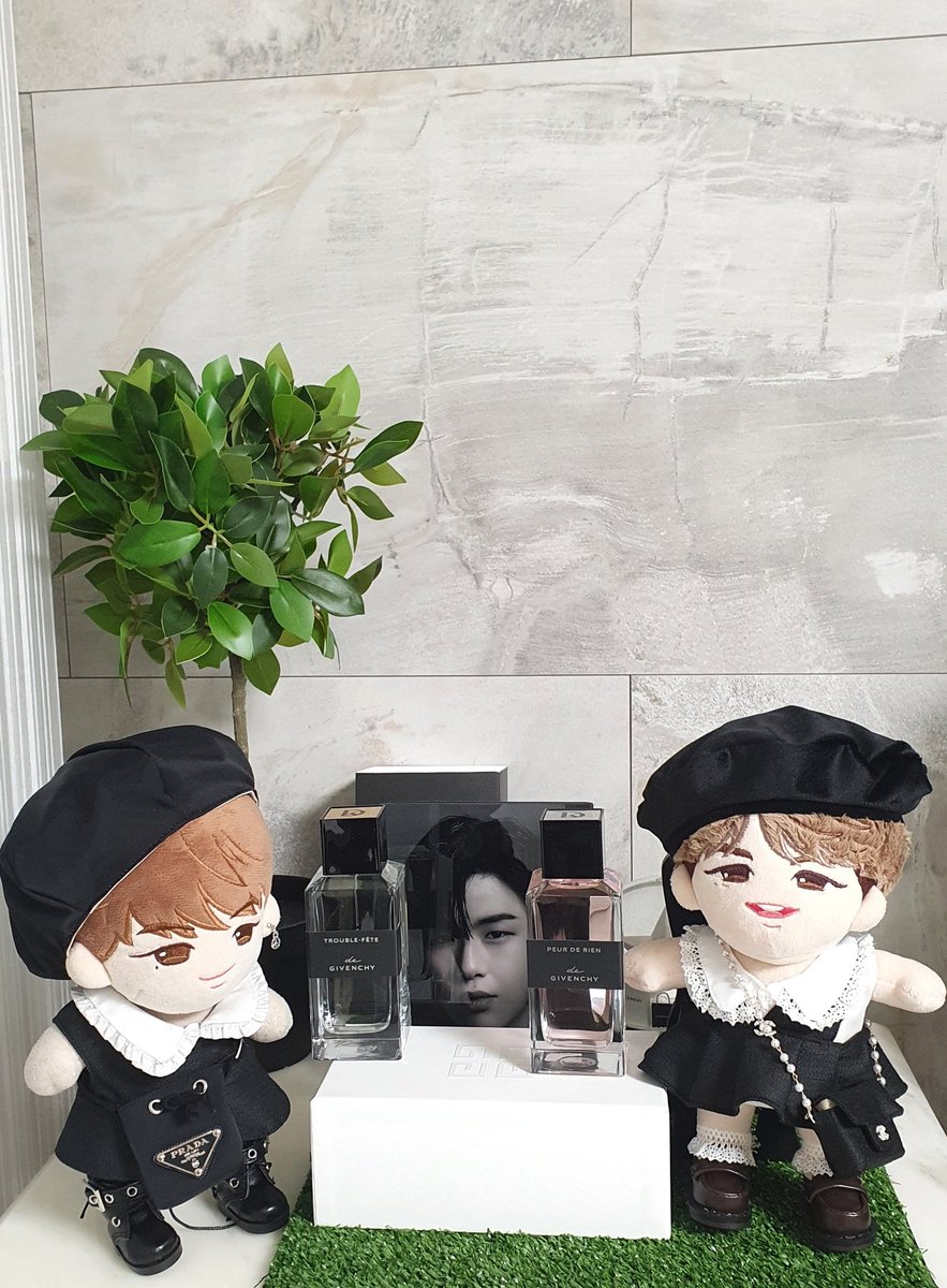 thisis_salon's tweet photo. 🌷spring 원피스&amp;가방🌷
플랙 미안해~아직여자뭉치도 안오고😂가발도 없다녤~
내가입고싶은옷 만들기👗👗
 🔸️원피스
 -miu op
 -c 멜방op
🔸️bag👜
-p사각백
-p조리백
-C핸드백
📍주문기간;3/14(일)~ 3/18(목)5일간
📍rt +팔로 2분추첨 
📍주문폼 타래에
#갈플랙 #솜뭉치 #솜뭉치옷장 #kangdaniel https://t.co/lf9D8HH34Z