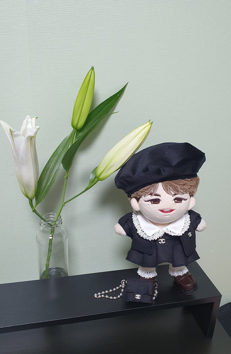 🌷spring 원피스&amp;가방🌷
플랙 미안해~아직여자뭉치도 안오고😂가발도 없다녤~
내가입고싶은옷 만들기👗👗
 🔸️원피스
 -miu op
 -c 멜방op
🔸️bag👜
-p사각백
-p조리백
-C핸드백
📍주문기간;3/14(일)~ 3/18(목)5일간
📍rt +팔로 2분추첨 
📍주문폼 타래에
#갈플랙 #솜뭉치 #솜뭉치옷장 #kangdaniel