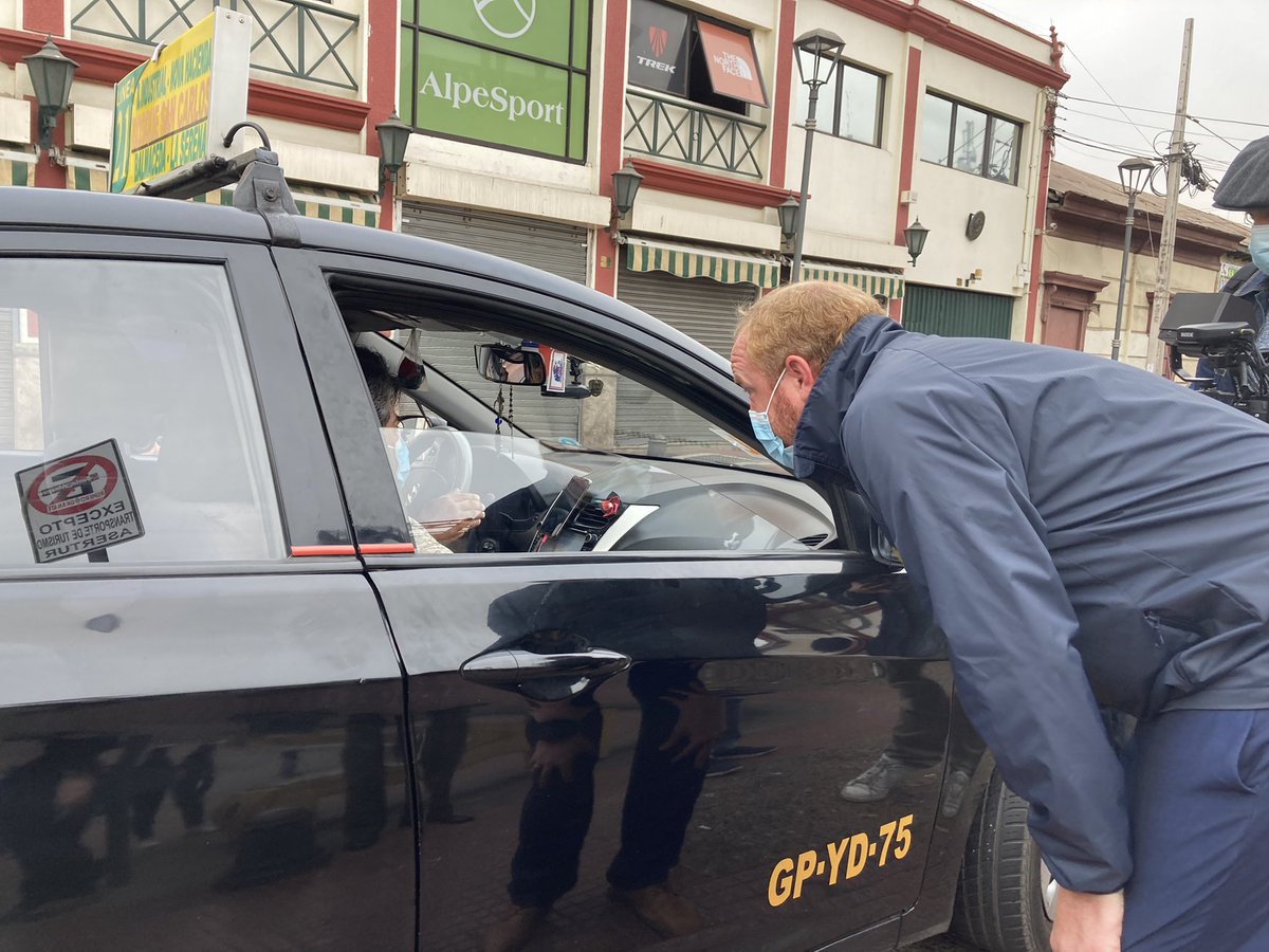 gorecoquimbo's tweet photo. En medio del despliegue de controles durante las primeras horas de cuarentena en #LaSerena #Coquimbo #Salamanca y #Vicuña, las autoridades regionales llaman a la comunidad a respetar la medida y salir con sus permisos solo de ser estrictamente necesario #RespetaLaCuarentena https://t.co/FY8DUhTClT