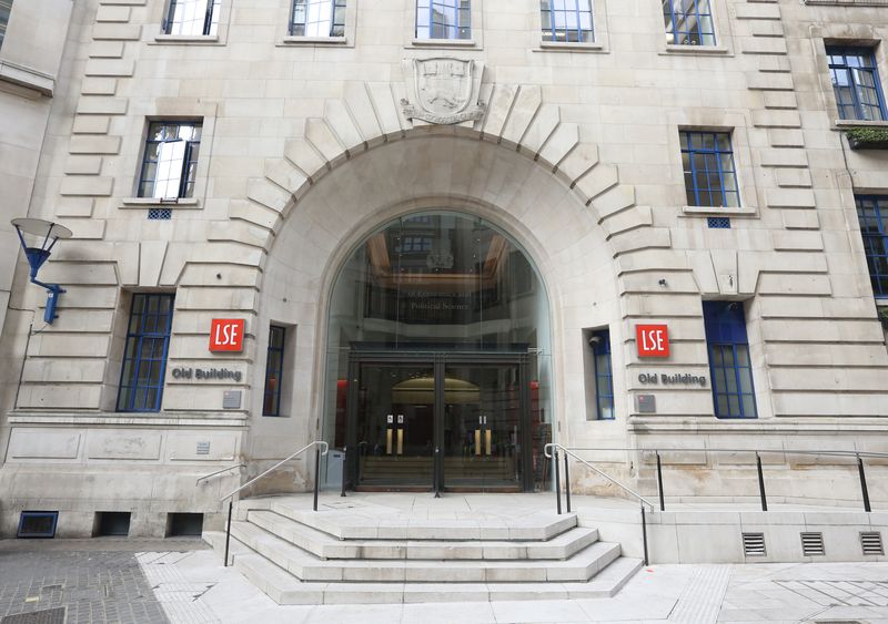 LSELibrary's tweet photo. Then and Now. Some views of LSE have changed very little since the 1940s. 
#ThrowbackThursday https://t.co/7hazoNt0HN