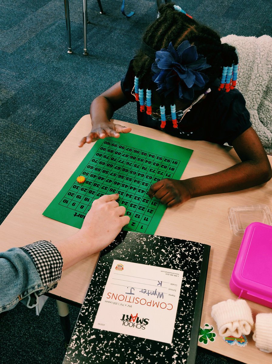 CannellaDhh's tweet photo. #Kindergarten math with @Ms_McClellanDHH! #DeafCan #CometCountry @CannellaElem https://t.co/I5u1qRKt7M