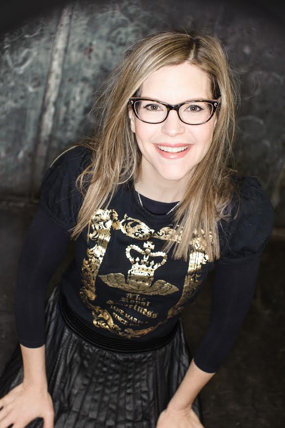 Happy 53 Birthday to beautiful Lisa Loeb. 