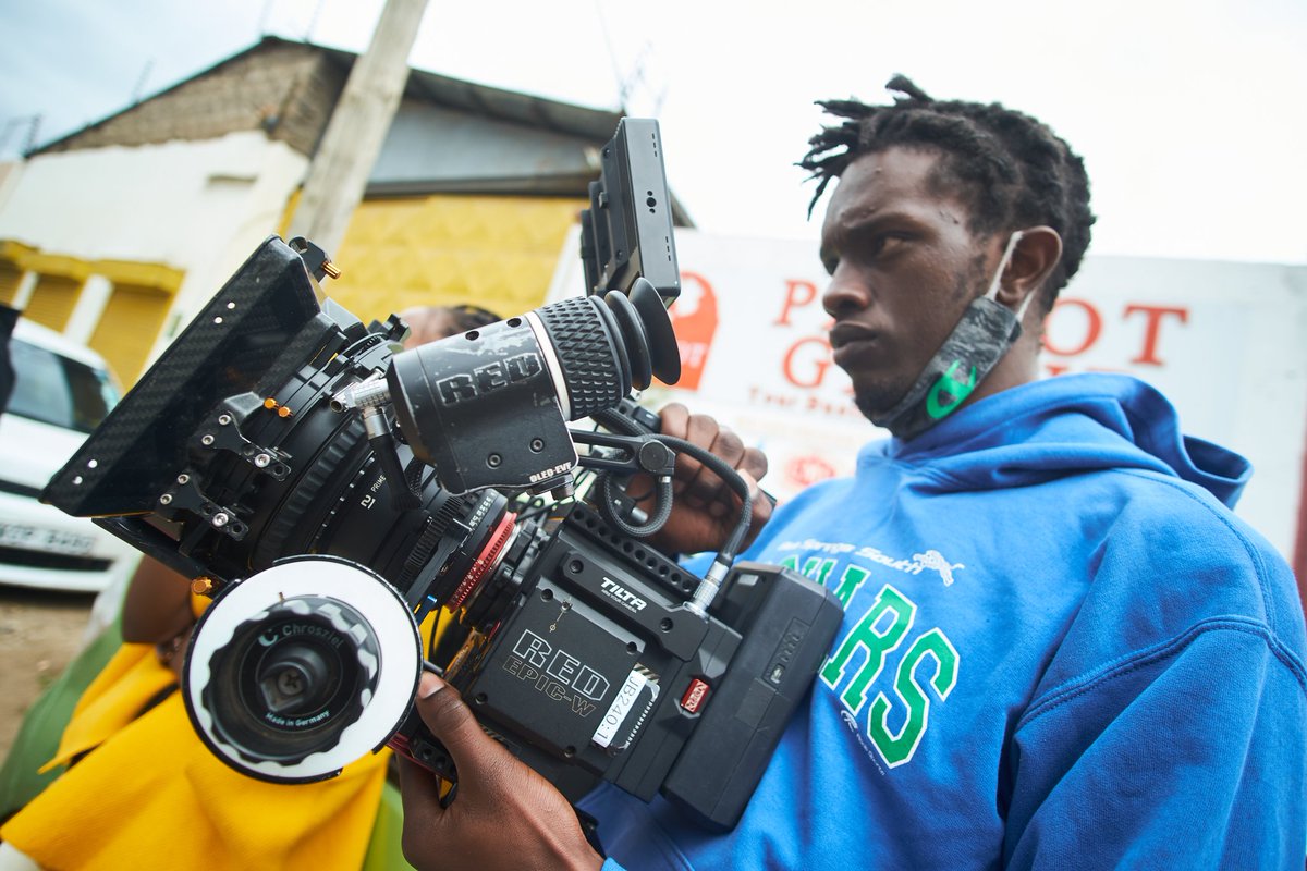 DirectedGuru's tweet photo. On set 🎬 
Music videography / R.E.D epic W https://t.co/OqcYYDJBOs