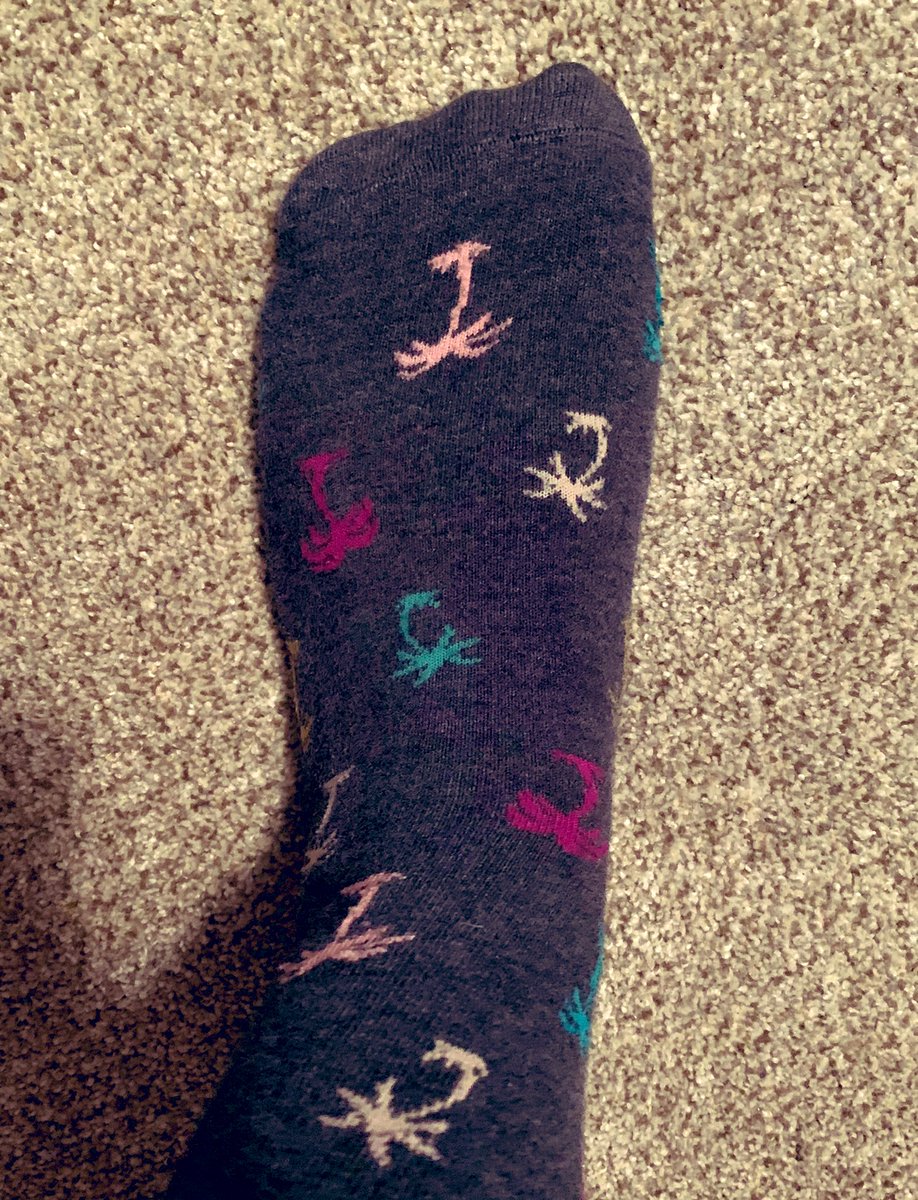 Dreaming of happy kidneys and a tropical location 🏝☀️ Happy #worldkidneyday2021! #sockittokidneydisease @NU_Nephrology @Chicago_KUH @NUFeinbergMed