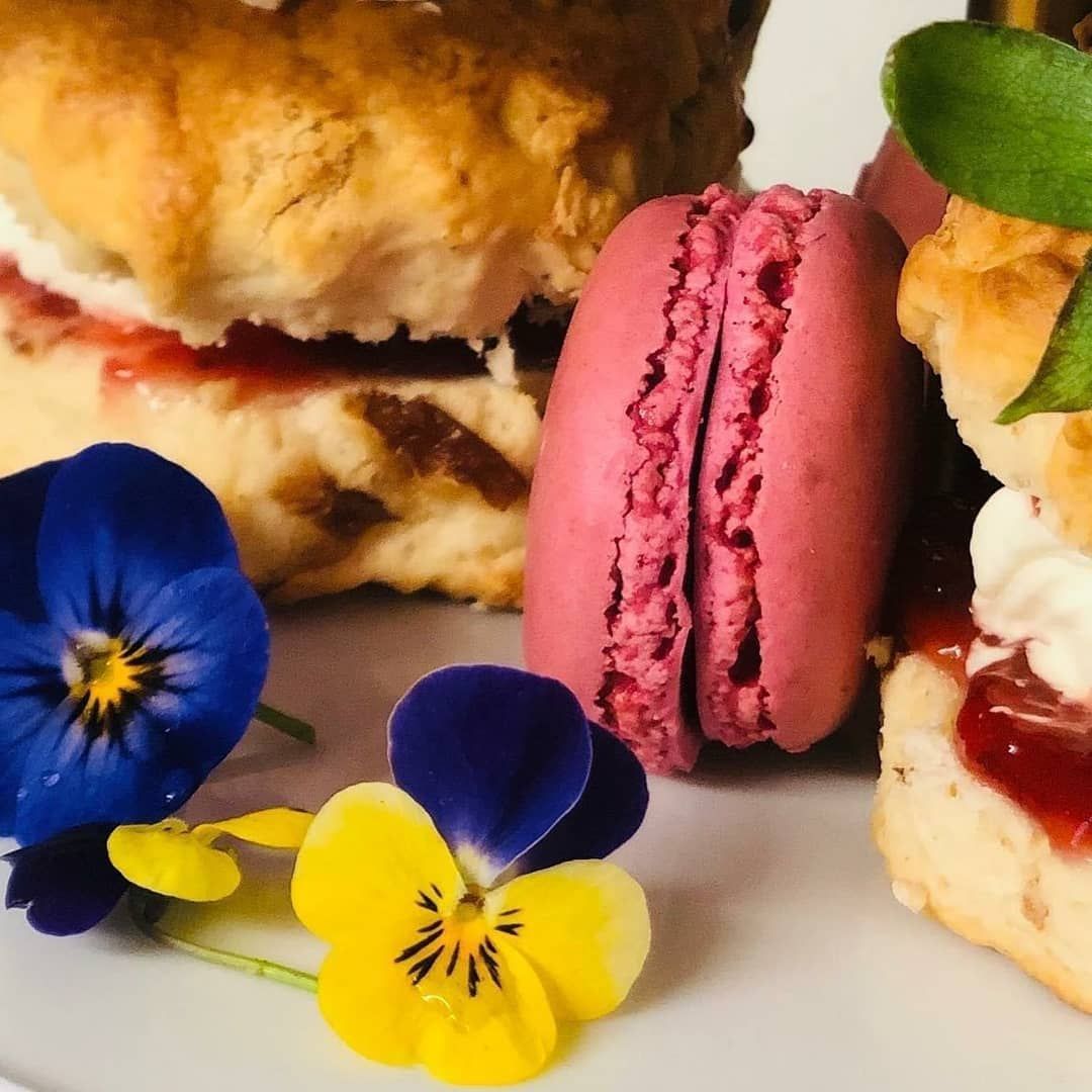 These gourmet feasts are beautifully packaged, ‘gift wrapped’ adorned with ribbon, seasonal flowers &amp; foliage. It’s all in the details. 

The perfect option for a special occasion.
#MothersDay #Spring #ShopLocal <a href="/heartoflincs/">Heart of Lincs</a> 
buff.ly/3l1O2VI