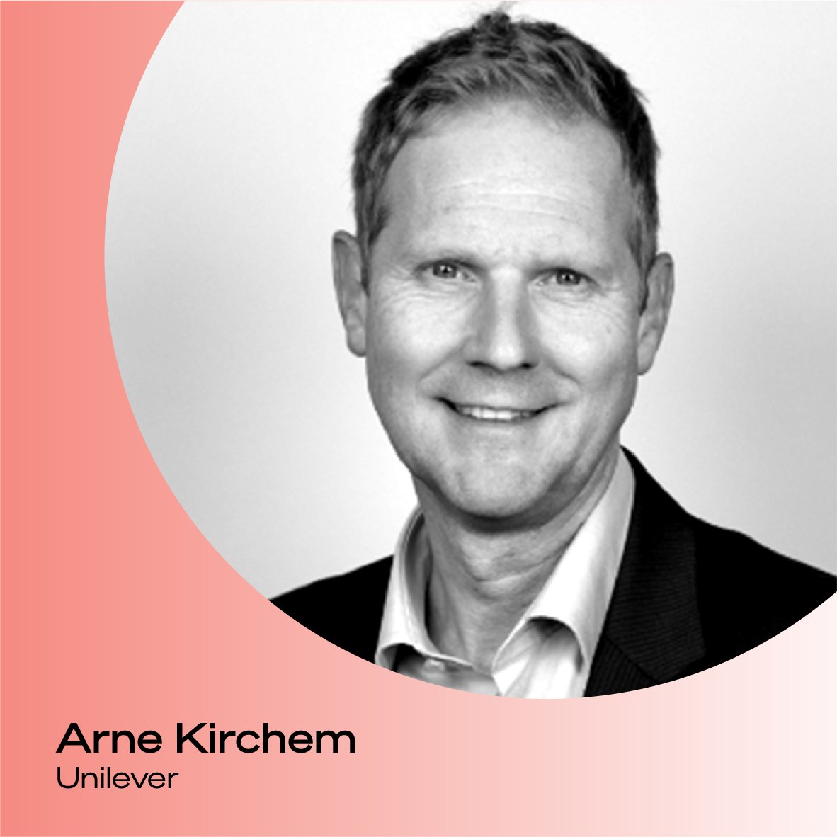 DMI_Institute's tweet photo. Nur noch wenige Tage bis zum Einreichschluss der DOOH Creative Challenge (https://t.co/nbxU5536il)! Höchste Zeit, Arne Kirchem als Juror vorzustellen: Seit 2013 leitet er die Mediaabteilung für Unilever DACH, 2018 kam Skandinavien dazu. Zudem ist er Vorstandsmitglied der OWM. https://t.co/ijI3IR4UaT
