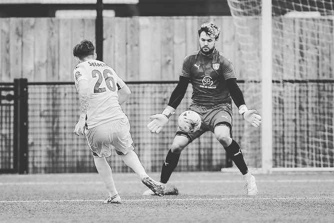NGSportsPhoto's tweet photo. Classic black & white sport images from non elite football until it returns, @BracknellTownFC vs @DorkingWDRS 2020 friendly
https://t.co/bQLJwY7Kqi
@fiberkshire #photography #moonfilter you can buy me a coffee at https://t.co/c6QYM5ByVx https://t.co/B2Ei1xCy2S