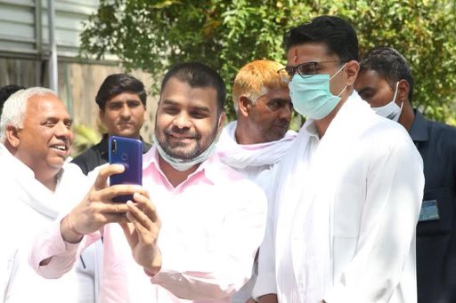 SachinPilot's tweet photo. आज घर पर मुलाक़ातों का दौर। https://t.co/LJJioJDBGR