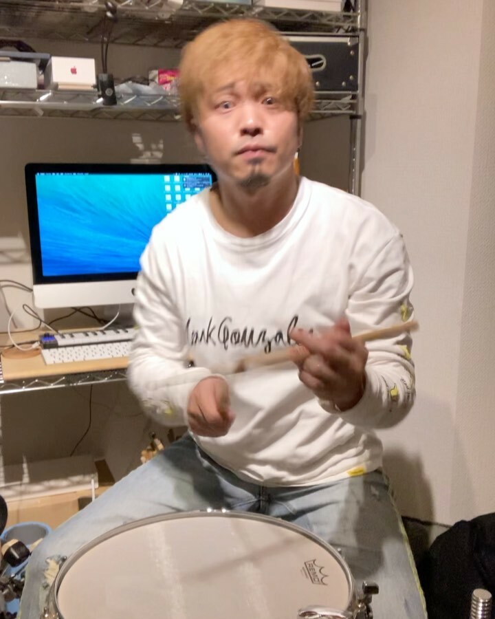 U16beat's tweet photo. トリガー無しだとこんな感じ
〜1日1ルーディメンツ〜
AAD34→♪=200
#willcoxon
#allamericandrummer
#毎日投稿
#everyday
#rudiment
#drummer
#ルーディメンツ
#ドラマー
#筋トレ
#茅ヶ崎
#サーフィン
#surf
#circlejoint
#三寅
#soundtracks
#yamaha
#zildjian
#lerni https://t.co/NsXXKdU7ty