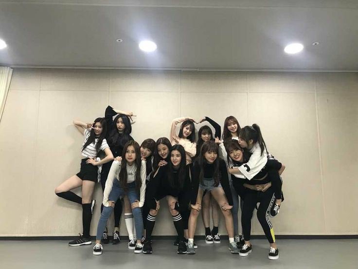 0myawkie's tweet photo. WE LOVE THEM, PLS MAKE THEM PERMANENT ! 
#IZONE_PERMANENT 
#NO_MD_WITHOUT_IZONE 
#WithYouIZONE https://t.co/SzznPTHt7Q