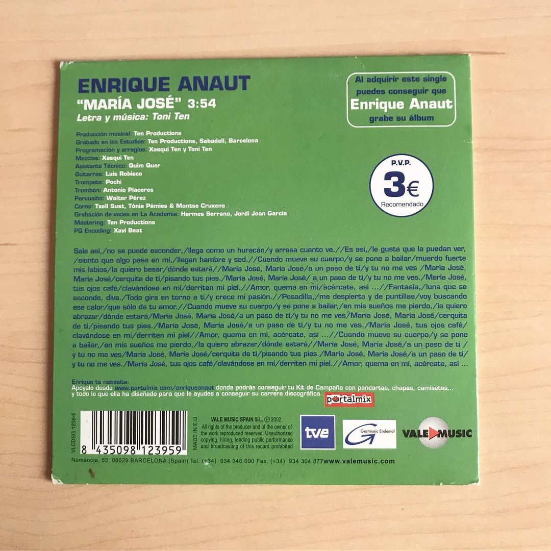 OtEnsenand's tweet photo. Operación Triunfo 2 - CD Single María José #maimeneses #miguelangelsilva #enriqueanaut #cristie #marey #tessa #elenagadel #danniubeda #vega #nika #tonysantos #joantena #hugosalazar #miguelnandez #beth #manuelcarrasco #ainhoacantalapiedra @OT_Oficial https://t.co/3FCZSUlsue