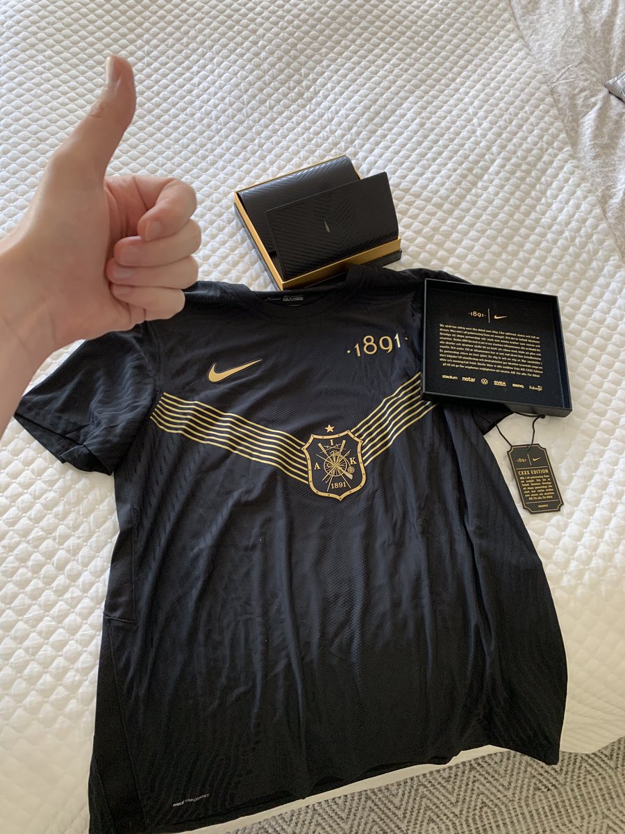ZwebackHD's tweet photo. För alla. För Alltid. @aikfotboll 

For everyone, for always. 🤝 https://t.co/sfOH2dORS3