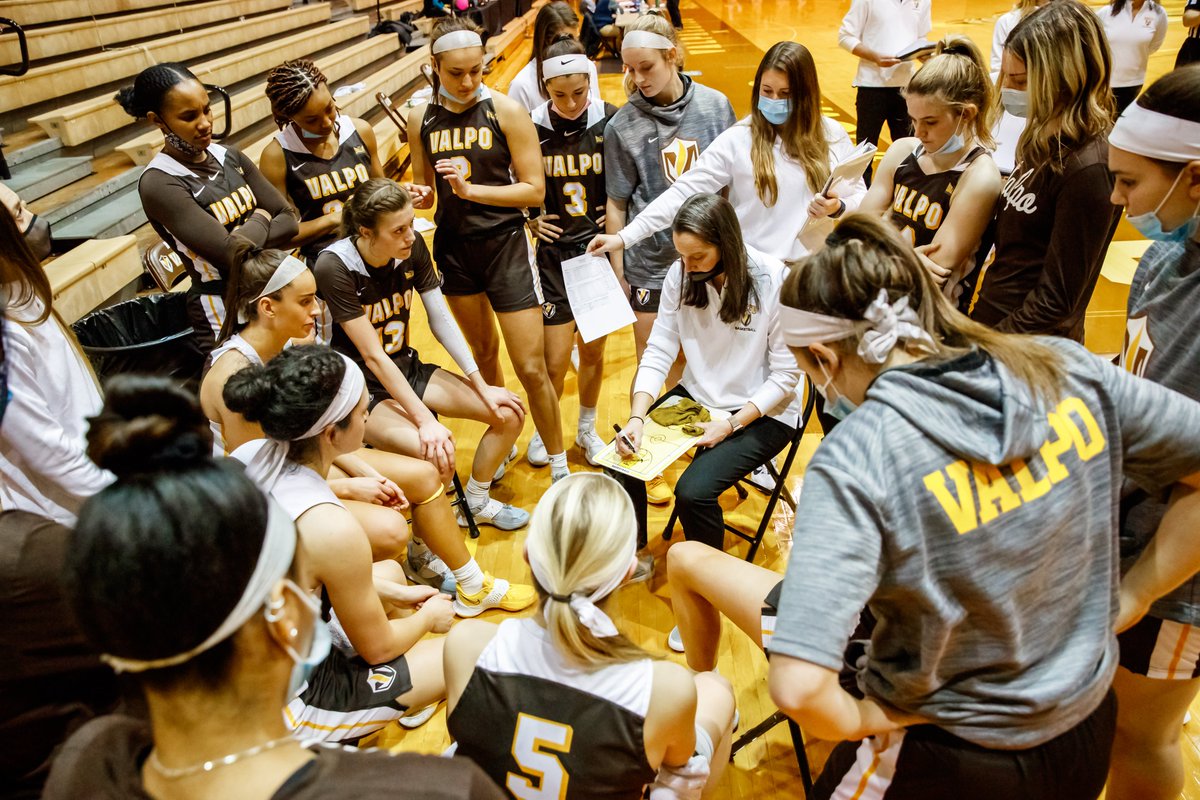 ValpoU's tweet photo. Hoops in the Heartland begins today for @ValpoWBB as they face Evansville tonight at 7:30 p.m. CST. Tune in on ESPN+ and cheer for the Brown and Gold! 📣 🏀 💛 #GoValpo https://t.co/M4qP8c9Y4n