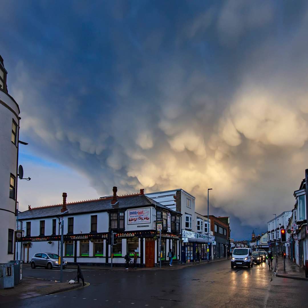 Spectacular clouds over Albert Road in Southsea just now! #clouds #dramaticclouds #albertroad #southsea #portsmouth