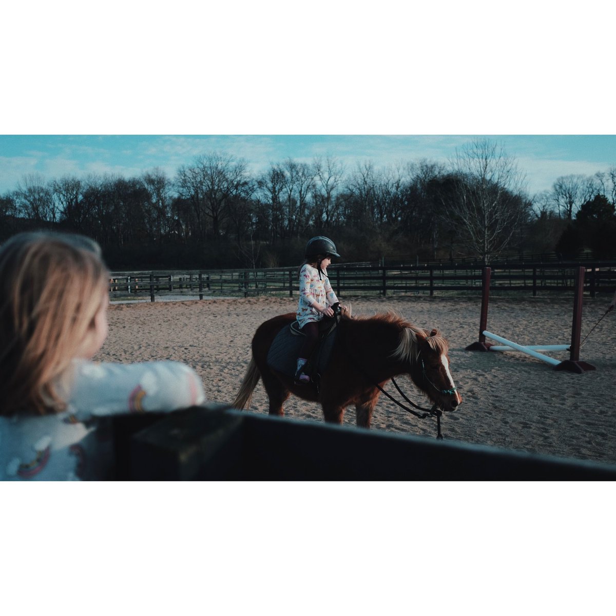 Rainbows and ponies instagram.com/p/CMQ-zEoh5Im/…