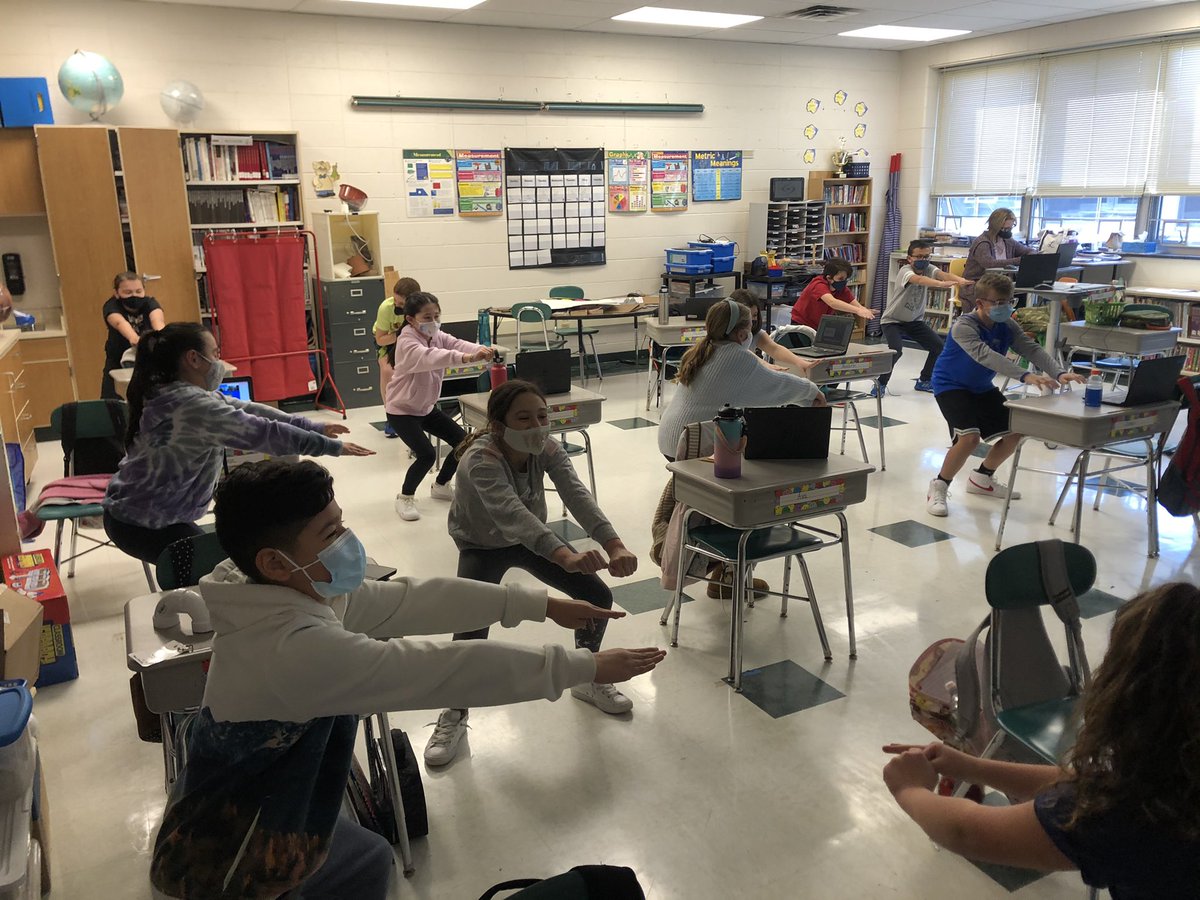 Mr. Carotenuto & Mrs. Moynihan tweet media