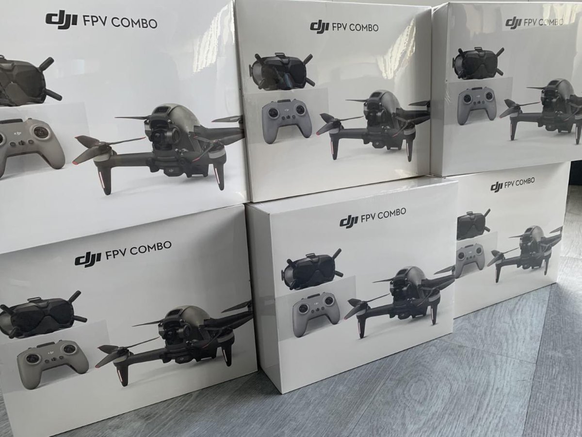 prodronesfr's tweet photo. Ils sont arrivés ! 🔥

Le drone DJI FPV a une vitesse maximale de 140 km/h et une autonomie maximale de 20 minutes. 

Appelez nous au 03.21.30.63.00 pour venir le découvrir. ☎️

👉 https://t.co/WnssDveqCq 

⚠️ Quantités limitées ⚠️ https://t.co/Y52CrV5Bcn