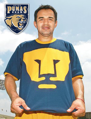 <a href="/jgolalde/">Jesus Olalde.</a> orgulloso canterano muestra una hermosa playera retro de los pumas. El famoso "mudo" es el último campeón de goleo que ha tenido el equipo. #FotoRetro
Por cierto, en <a href="/ElPuma_Sport/">EL PUMA SPORT ®</a> tienen esa playera por si ocupan. #FotoRetro