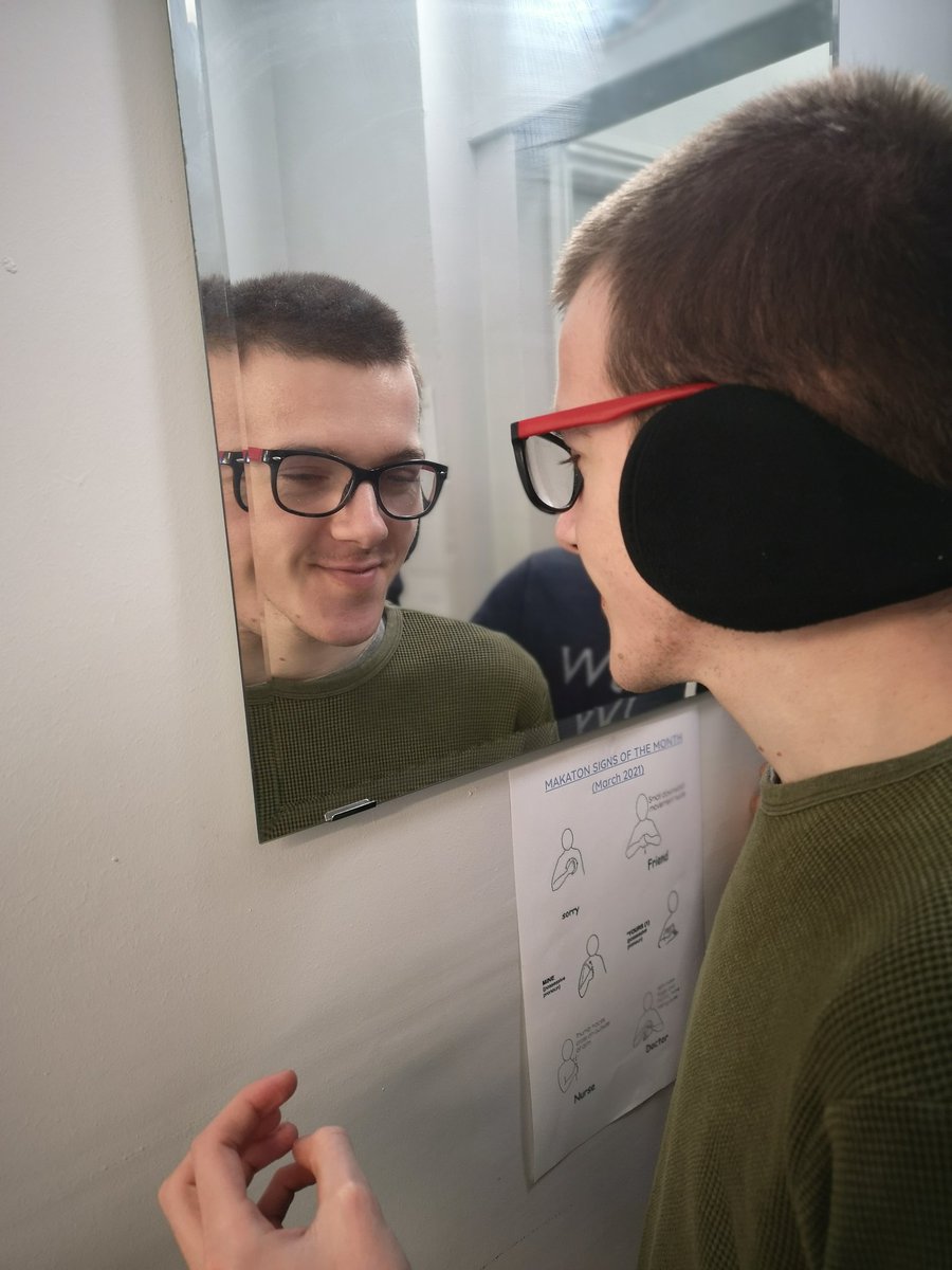 CascadeStiles's tweet image. Nigel enjoyed some time smiling and laughing at himself in the mirror! #smilebehappy #happylives #cascade #Smile #alwayslookonthebrightsideoflife 😊😁