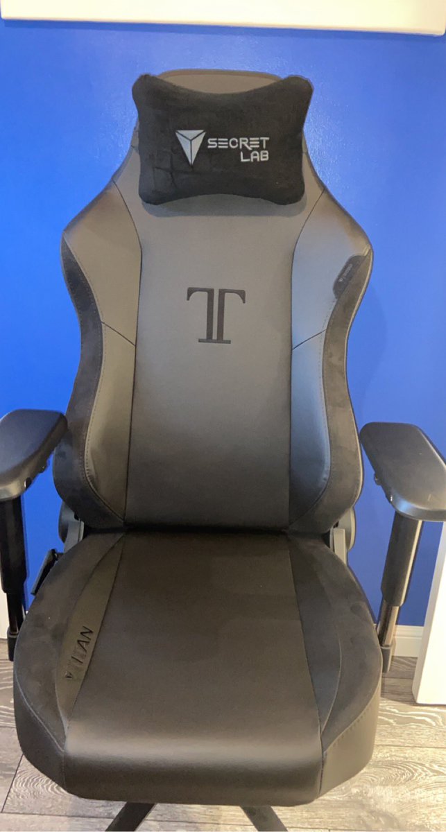 ryanthomson_'s tweet image. Thanks #secretlab