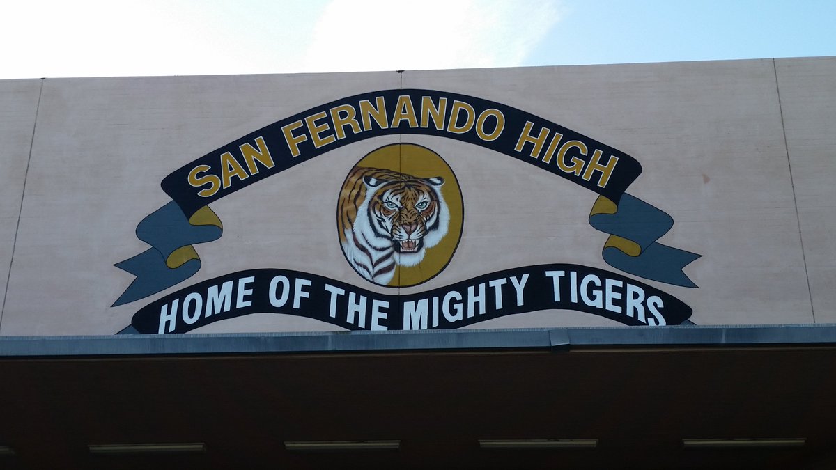 john_apple11's tweet image. FEAR. THE. BATMAN. 

RB. SAN FERNANDO HIGH