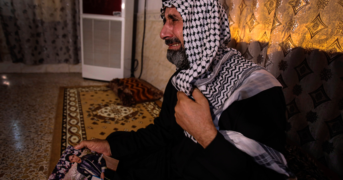 AJEnglish's tweet photo. Jasb Hattab Aboud, outspoken father of missing anti-gov't activist Ali Jasb, has been shot dead in Iraq https://t.co/vHReIZQSjI https://t.co/GENgppYpev