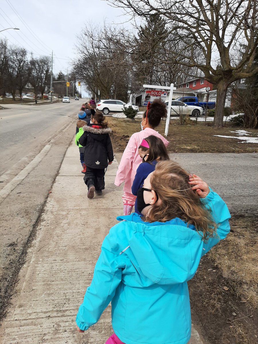 T_Verhoev's tweet photo. We had a great time retelling "Going on a Bear Hunt" during a windy community walk today! @Staceysaucier1 @HillcrestTigers @SCDSBLiteracy @SCDSBey @scdsboutdoors https://t.co/0CUVIgmN67 https://t.co/ZO4e0sSQO2