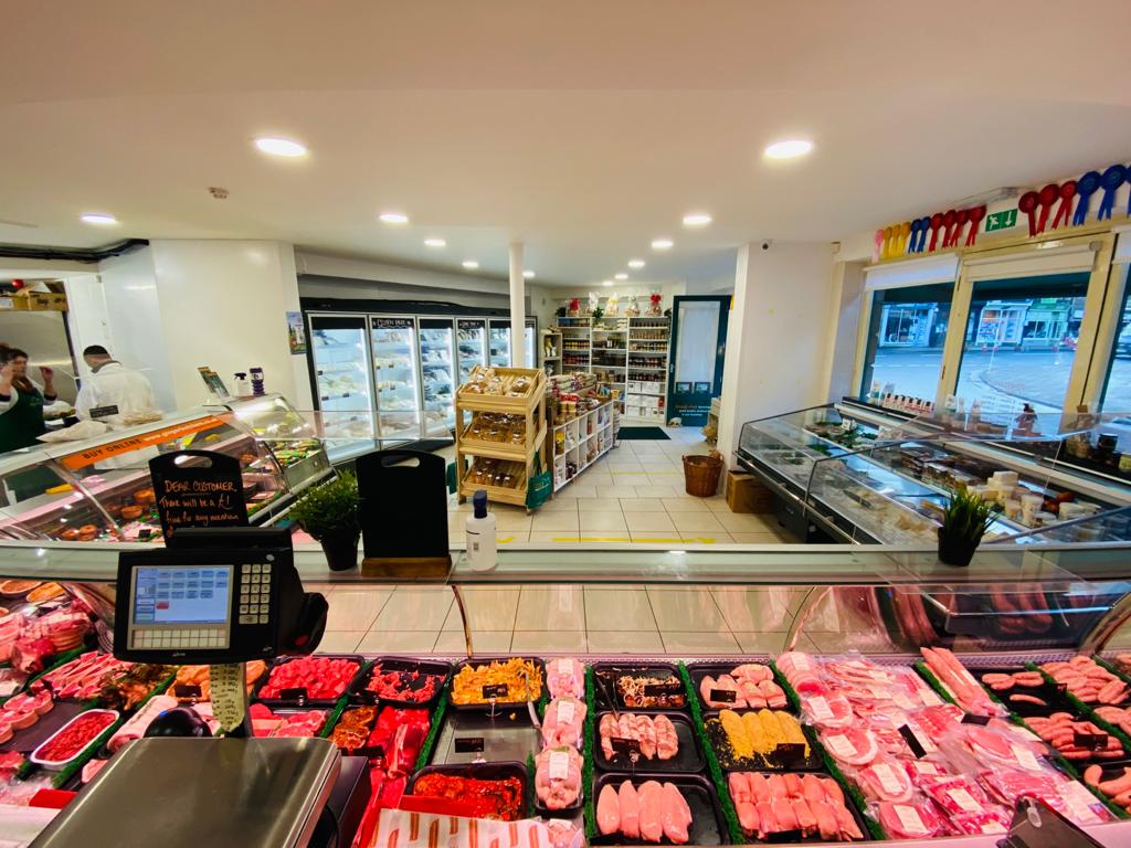 NewCloseFarm's tweet photo. As part of #NationalButchersWeek, we’re promoting some of our key job opportunities:

Full time - Retail Butcher, Bakewell

Want to join an awardwinning Team? 
Visit: https://t.co/NVv44tRkN1 for further details &amp; more opportunities to go ginger!
#gingerbutchers #farmers #butchers https://t.co/EaBq0FbsDv