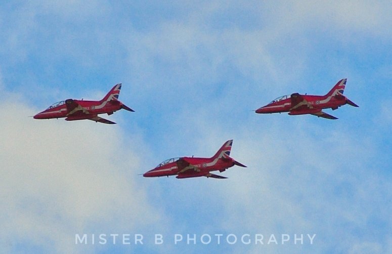 mougalou's tweet photo. It was fantastic to see the #RedArrows fly over our village today.
@NottinghamPost @HappyNottm @redarrows5 @RedArrows10 https://t.co/oQmVZSviXI
