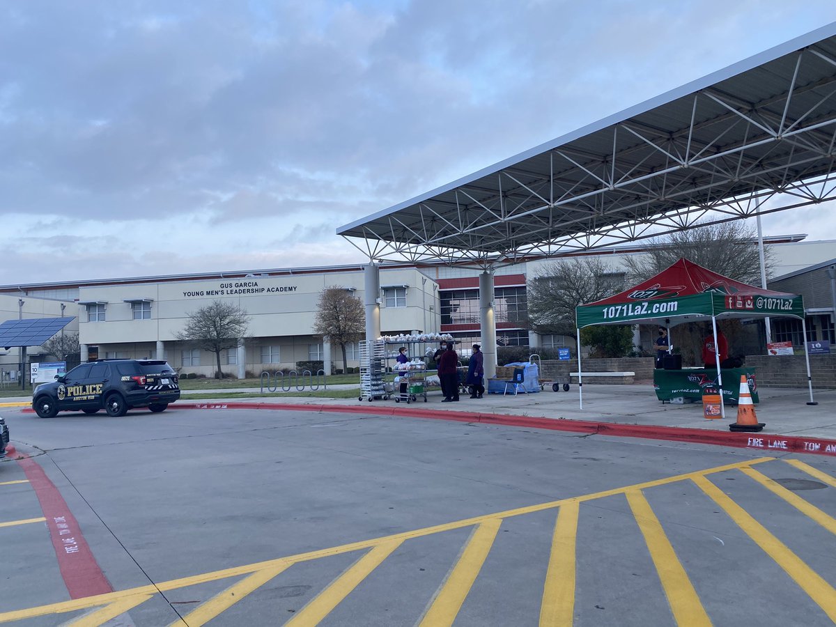 Thank you <a href="/1071laz/">107.1 La Z</a> for stopping by our <a href="/GusGarciaYMLA/">Gus Garcia YMLA</a> meal site this morning! 

¡Gracias 107.1 por pasar por nuestro sitio de comidas Gus García YMLA esta mañana!

#AISDProud #SomosAISD