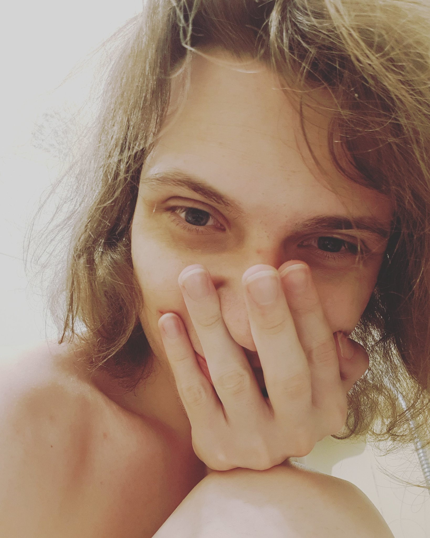 Sleeping, bathing and enjoying love, that's what I want every day!???
#femboy #gay #twink #nsfw #butt