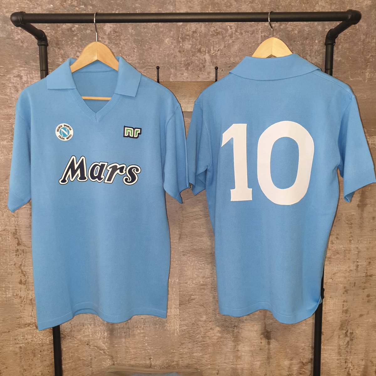 SportusNL's tweet photo. Het Napoli 'Mars' shirt uit het seizoen 1988-89 van @nrnicolaraccuglia is nu op voorraad 🔟💙
.
Bekijk hier de gehele NR collectie ➡ https://t.co/ISbCkQhxI1
.
.
#napoli #maradona #mars #ennerre #nr #nicolaraccuglia https://t.co/cGDXKaRvZQ