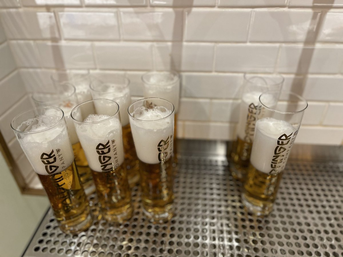 goldfingerbeer's tweet photo. We remain uncompromising on our slow pour process for our Pils, no matter how many are ordered at once.
#worththewait #slowpour https://t.co/6YTA5V93f9