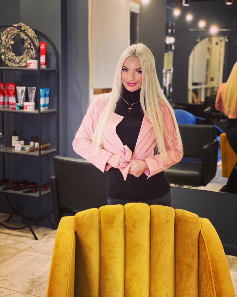 ANGELAV63147141's tweet photo. Love 💕 is when good people suffer...»
@brillbabes_agency
@sandysmodels
@julmodels #гениально #летозаканчивается #metoo #supergirl #самыекрасивыедевушки #adult #model #models #playboy #thebestmodel #poledance #polesport #polestyle #polelife #acrobatic #polefitness https://t.co/2Ca04zVBEq