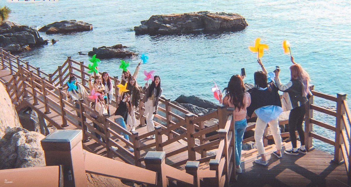 ultkkuchaen's tweet photo. Rest your minds WIZONE, tomorrow there will be another round of rumors and articles from the media. Let's stay strong everyone! 💪 

#WIZONELOVEIZONE @official_izone https://t.co/2H6PxvAFWn