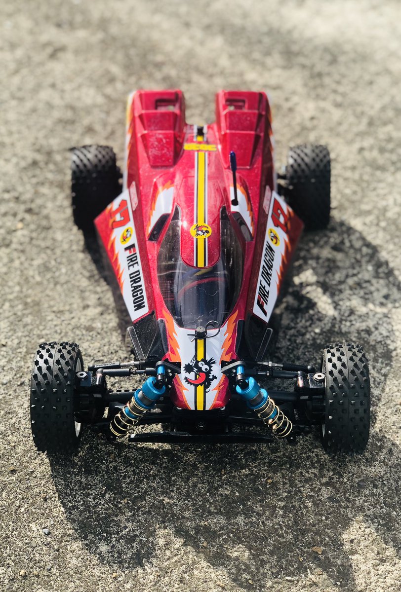 六花 בטוויטר Tt 02bへファイヤードラゴンのボディを搭載しています 以下に自然に違和感なく載せるかを考えて作りました 純正らしさを目指しつつさり気なくボディはラップ塗装で特別感を出してます タミヤrcコンデレ