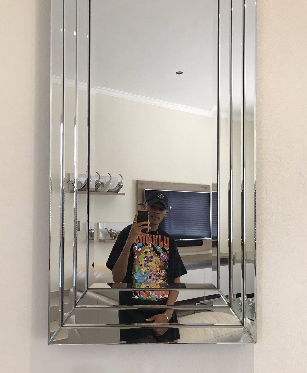 tshiamomoleko's tweet photo. My bro designs shirts... and I buy that shit https://t.co/io6aidL1ZJ