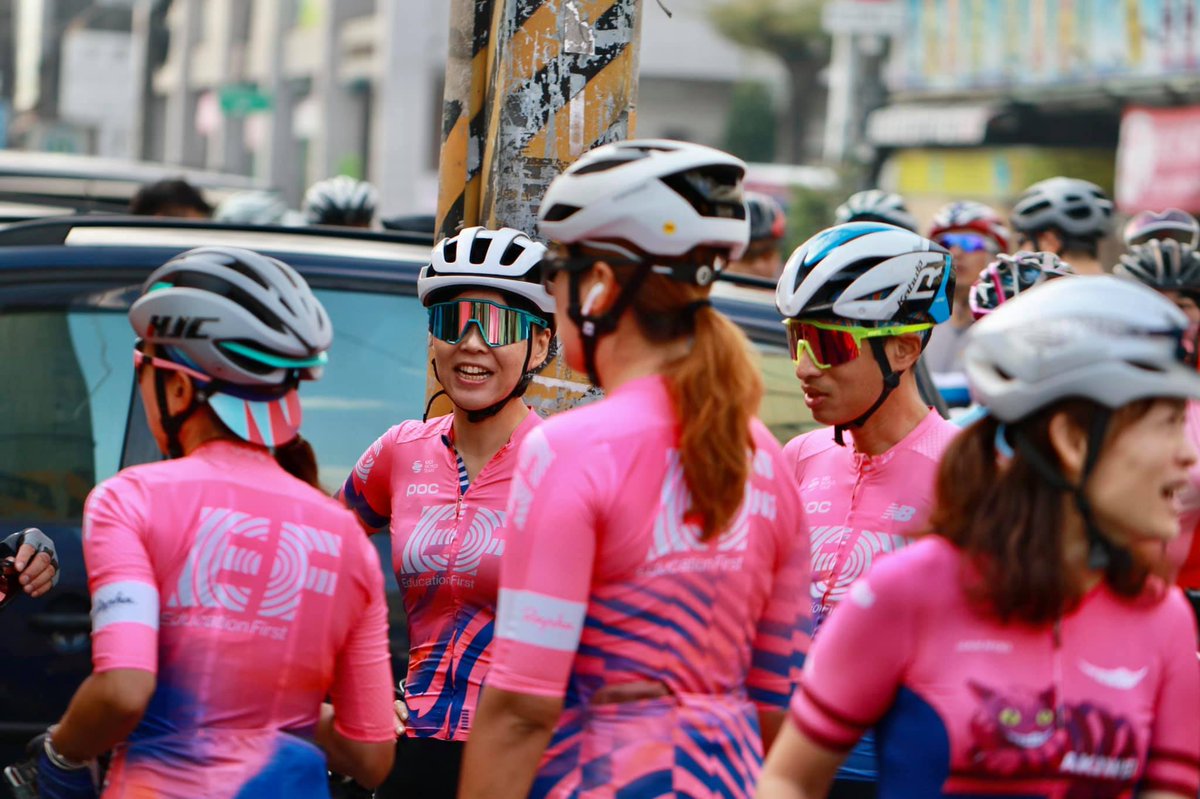 EFprocycling's tweet photo. Earlier this week, our colleagues at @EF Education First Taiwan joined with our sponsor @Rapha and hit the roads for a Women’s Social Ride through Taipei, Taichung, and Kaohsiung 🚲🇹🇼🌎 #InternationalWomensMonth #EFTaiwan #RaphaWomen #CyclingTaiwan https://t.co/JdpwvLdxNc