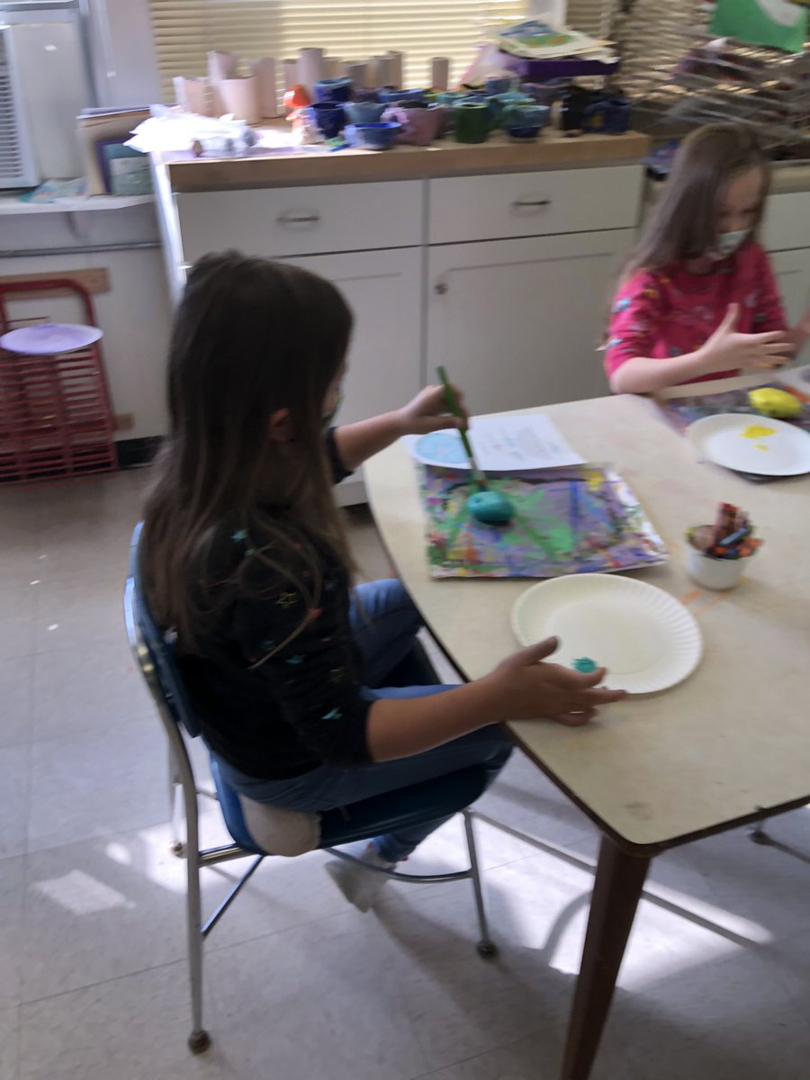 mtnartteacher's tweet photo. Starting Bethel’s Kindness Rocks! @bailey_hodges44 @chelsiee4 @bethel_school @WEFinWataugaNC https://t.co/8opnkqdCxw