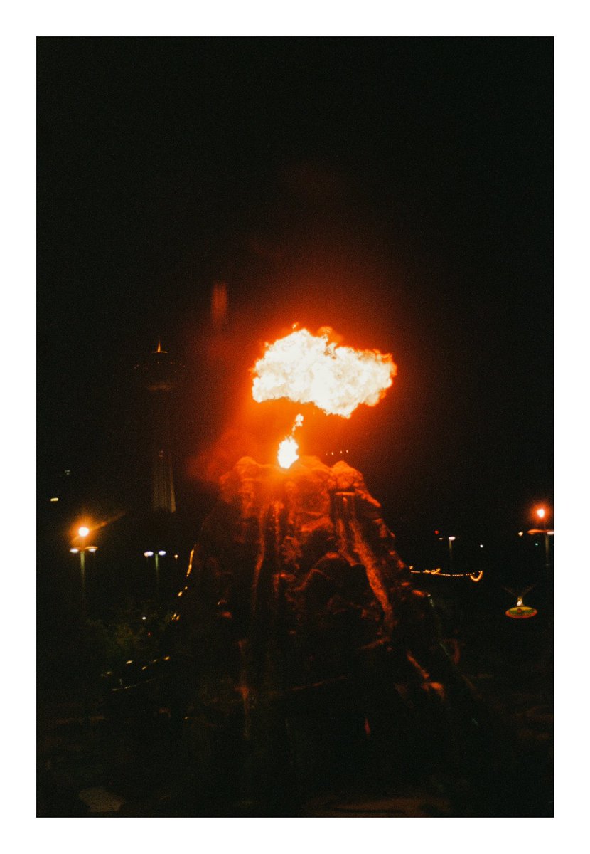 serafinaadia's tweet photo. Darkness / 2020 / Street
📸 Olympus OM-10 with Flash
🎞 Kodak Portra 400 https://t.co/n7L5tmu7nl