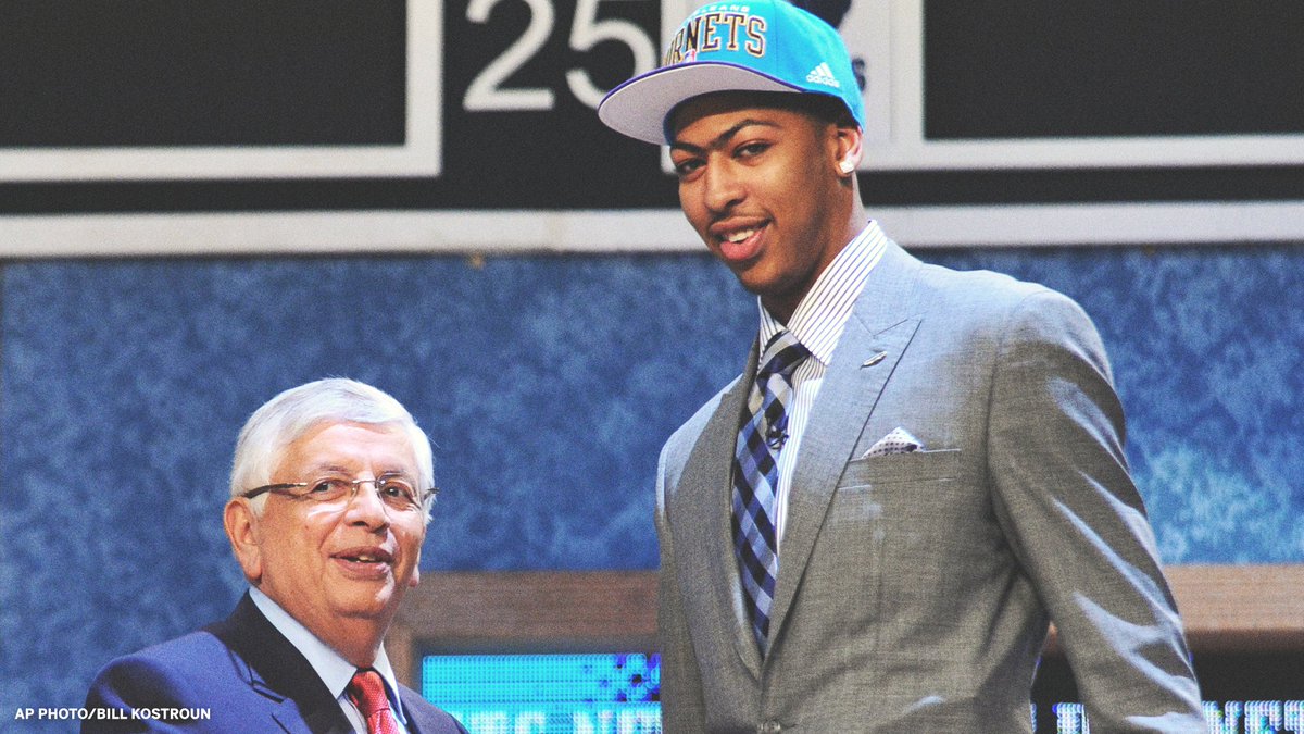 SportsCenter's tweet image. 🏀 NCAA Champion 
🏀 2012 NCAA Tournament MOP 
🏀 No. 1 Draft Pick (2012) 
🏀 8x NBA All-Star 
🏀 All-Star MVP (2017)
🏀 NBA Champion 

Anthony Davis turns 28 today and has already accomplished so much 🎊