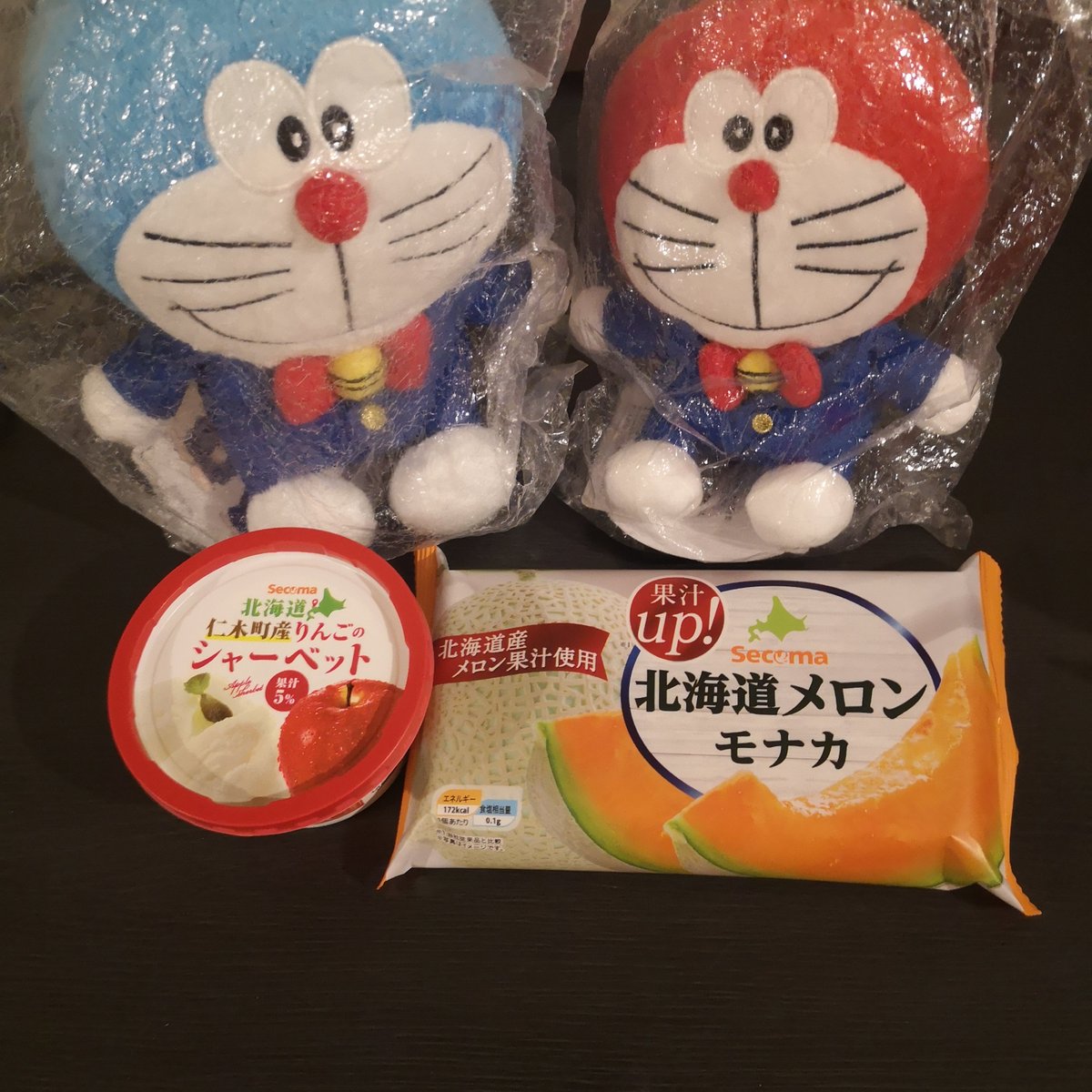 dorakyura1293's tweet photo. 今日で１９歳🎉!
あと１年で大人になります。

残り１年の子ども時代を楽しく過ごしたいと思います😊。

そして、北海道旅行で歳を越した事を忘れないと思います。
来年はどこで成人を迎えようか?

そして、旅行に行くことを許してくれた親、ドラえもん、ミニドラちゃん等ありがとう😆。 https://t.co/1h2ob1IQTL