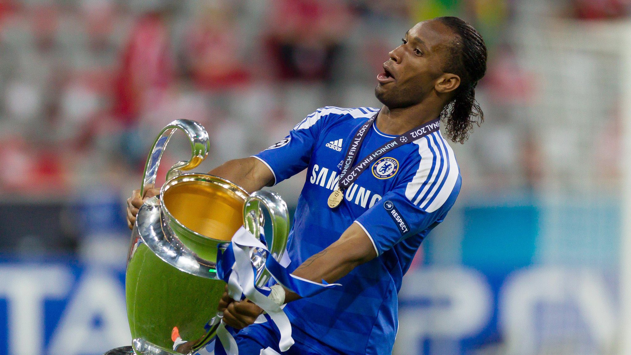 Happy Birthday to Didier Drogba 686 appearances 300 goals 125 assists 19 trophies

Legend. 