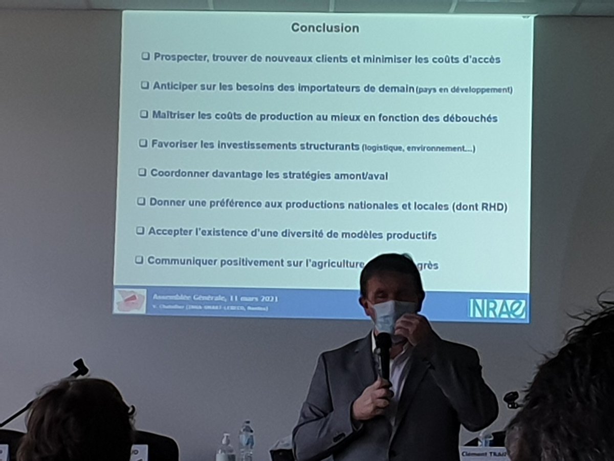 BrunoMiolet's tweet photo. Conclusion de l'AG @JeunesAgri49 avec Vincent Chatelier INRAE
Maîtriser les coûts de production et favoriser des investissements structurants: deux points importants à maîtriser  pour nos exploitations
@Groupe_Cogedis conseils et expertise comptable agricole https://t.co/5grVfr861D
