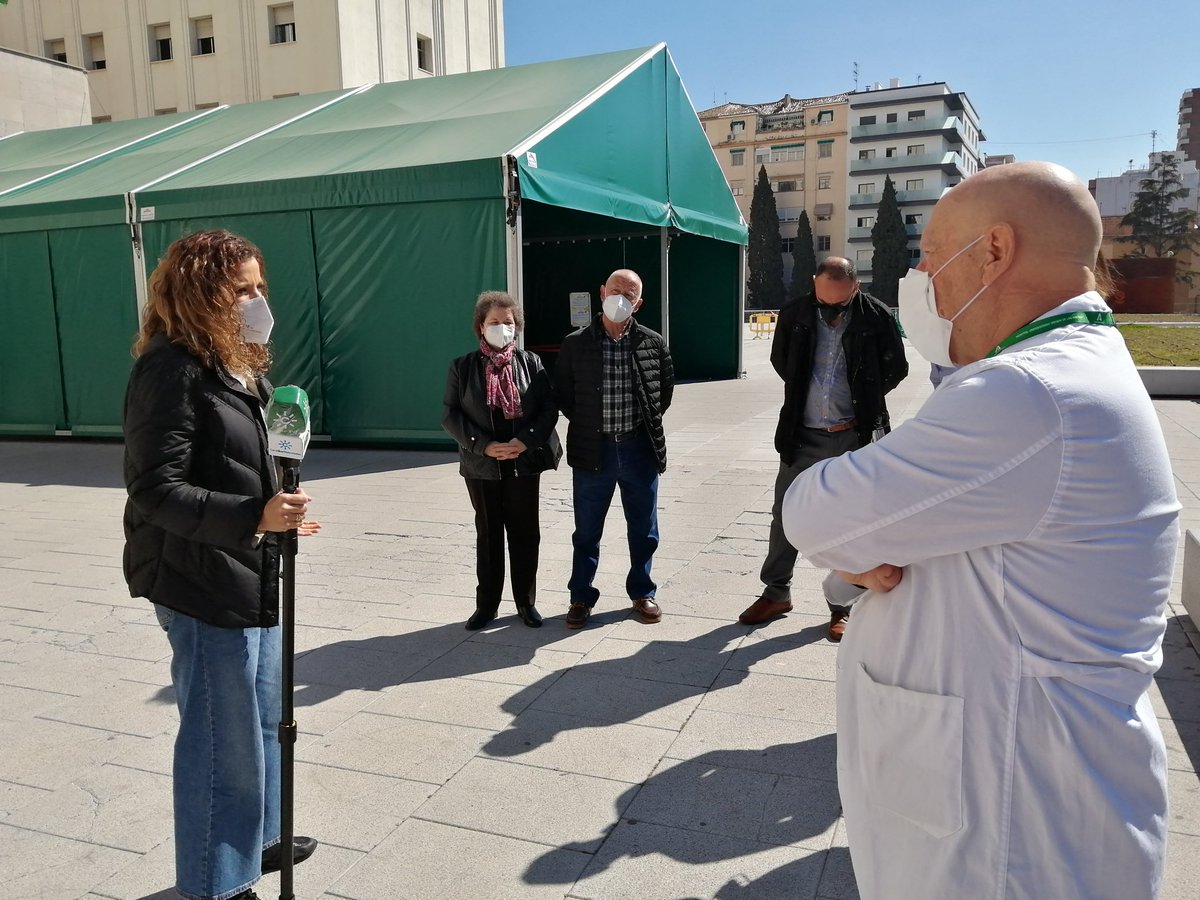 📢 No te pierdas esta tarde en <a href="/adirecto/">Andalucía Directo ❎</a> 📺el reportaje a nuestro jefe de servicio de Nefrología, Antonio Osuna, y a pacientes trasplantados en el #DíaMundialdelRiñón.
Gracias <a href="/Karmen_GP/">Carmen González</a> <a href="/atorcuatogrx/">Ángel Torcuato</a> por el encuentro.